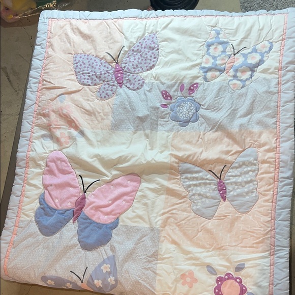 Butterfly Patterned Quilt - Pink and Purple - Picture 1 of 2
